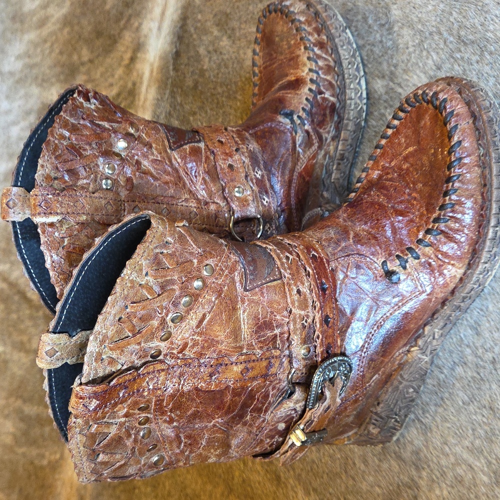 El VAQUERO Maya Woodlux Autumn Wedge Italian Leather Ankle Boots